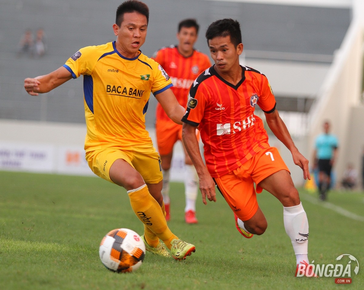 SLNA chờ sự trở lại của Văn Đức, chưa dám mơ cao với cú hích 20 tỷ - Bóng Đá