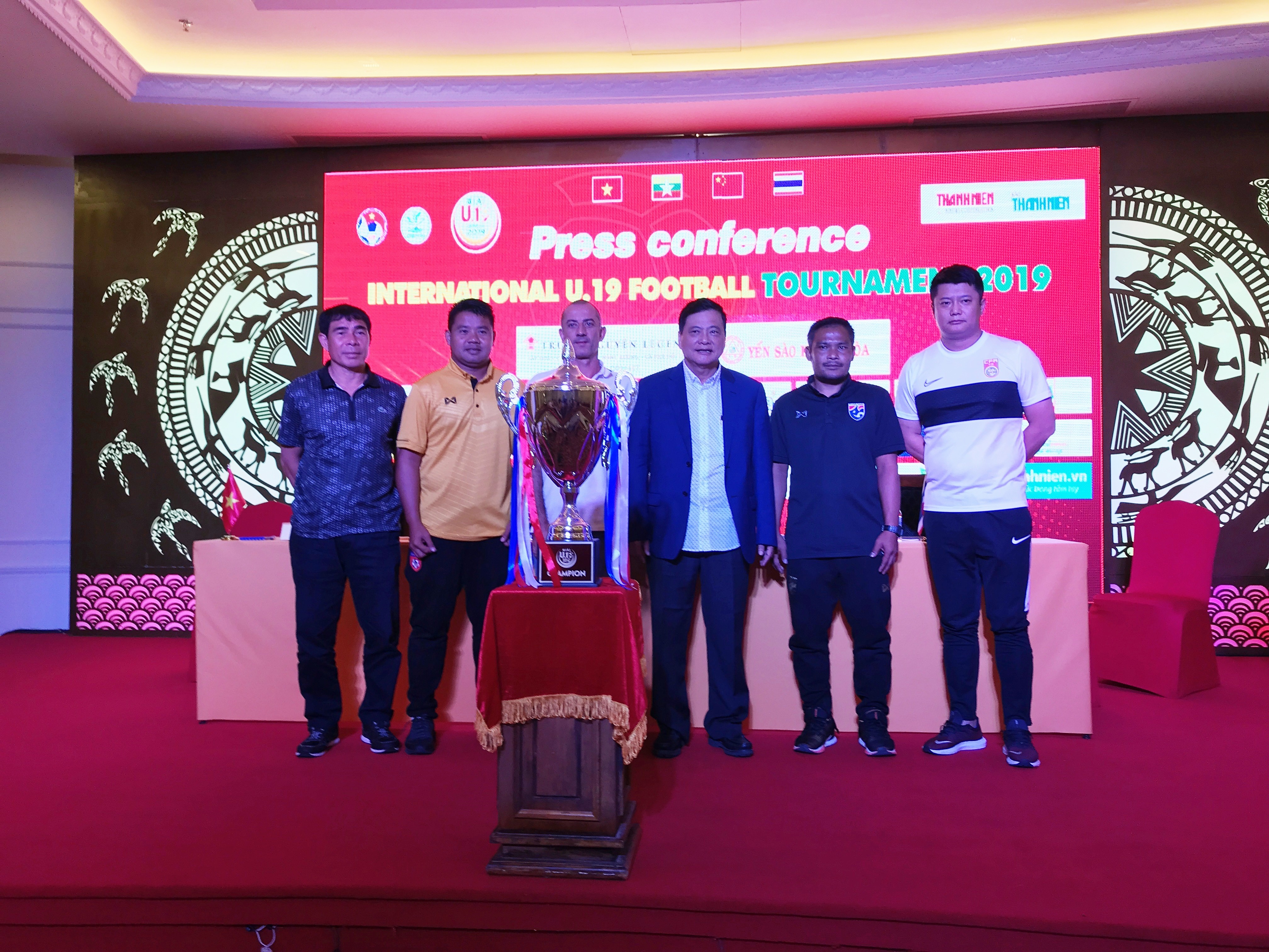 Thầy Công Phượng tự tin với lứa U19 tuyển chọn Việt Nam - Bóng Đá