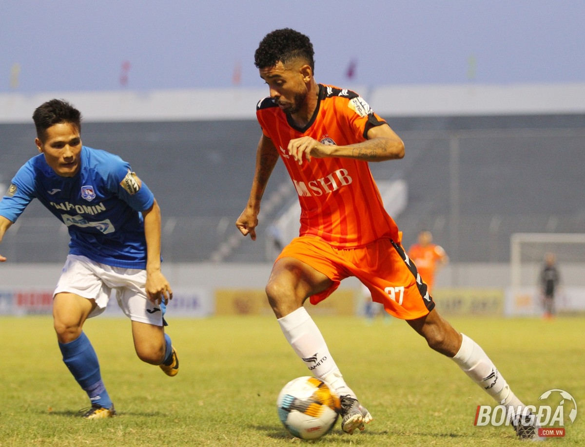 HLV Phan Thanh Hùng nói gì về việc Hồng Quân trở lại ĐT Việt Nam? - Bóng Đá