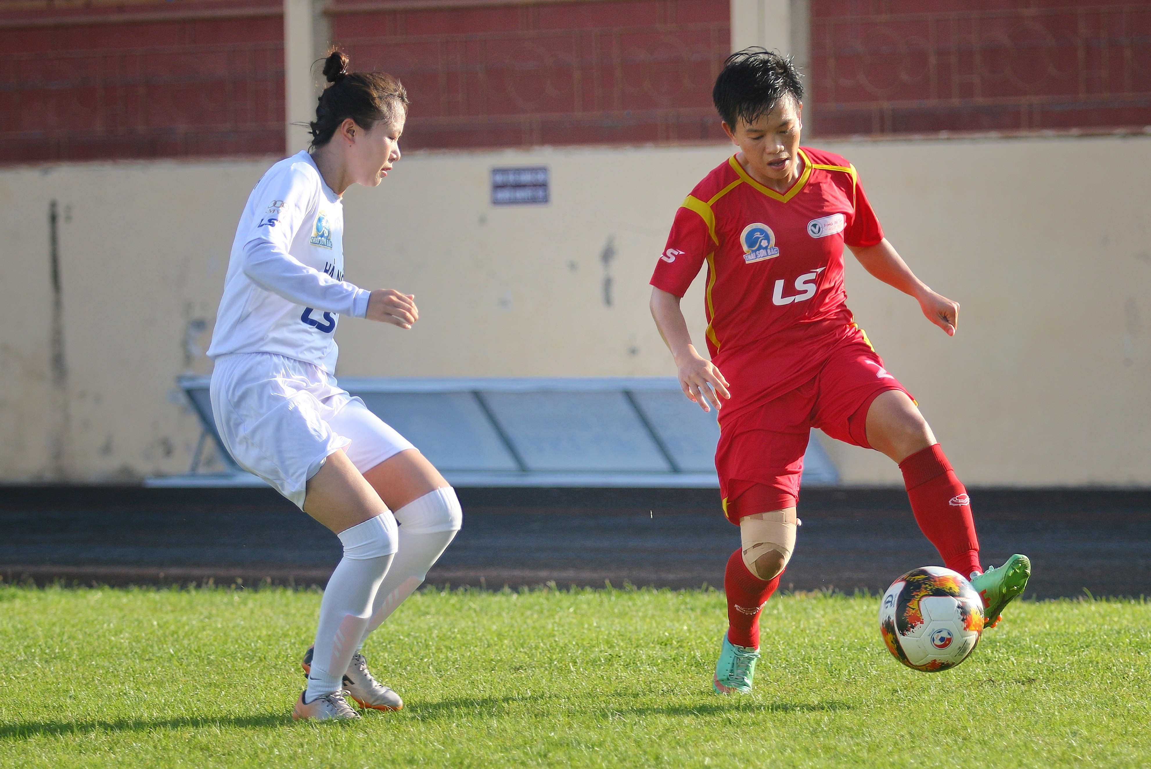 Vòng 2 giải nữ VĐQG 2019: Hà Nội “cưa điểm” TP.HCM I - Bóng Đá