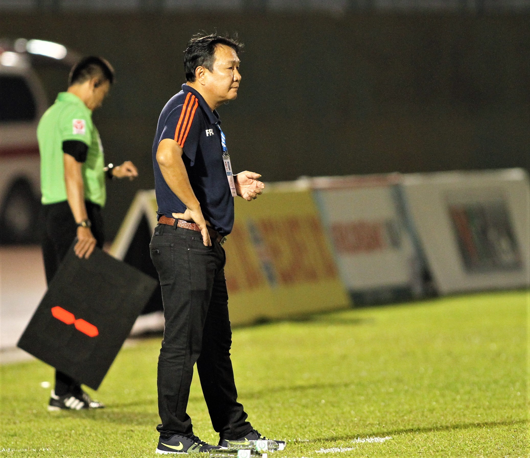 Cựu HLV ĐT Việt Nam nói gì khi trắng tay trên sân Tam Kỳ? - Bóng Đá