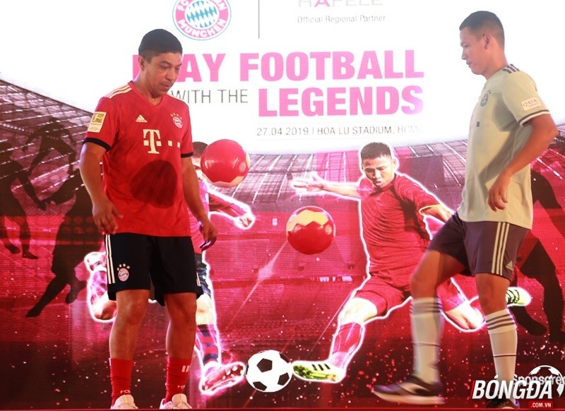 Đến Việt Nam, huyền thoại Bayern và Anh Đức khiến NHM 