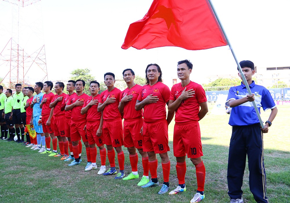 Thiên Long vô địch giải lão tướng tại Thái Lan - Bóng Đá