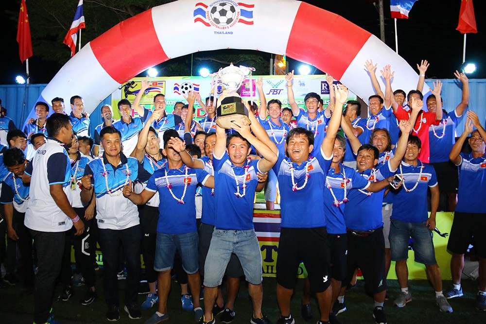 Thiên Long vô địch giải lão tướng tại Thái Lan - Bóng Đá