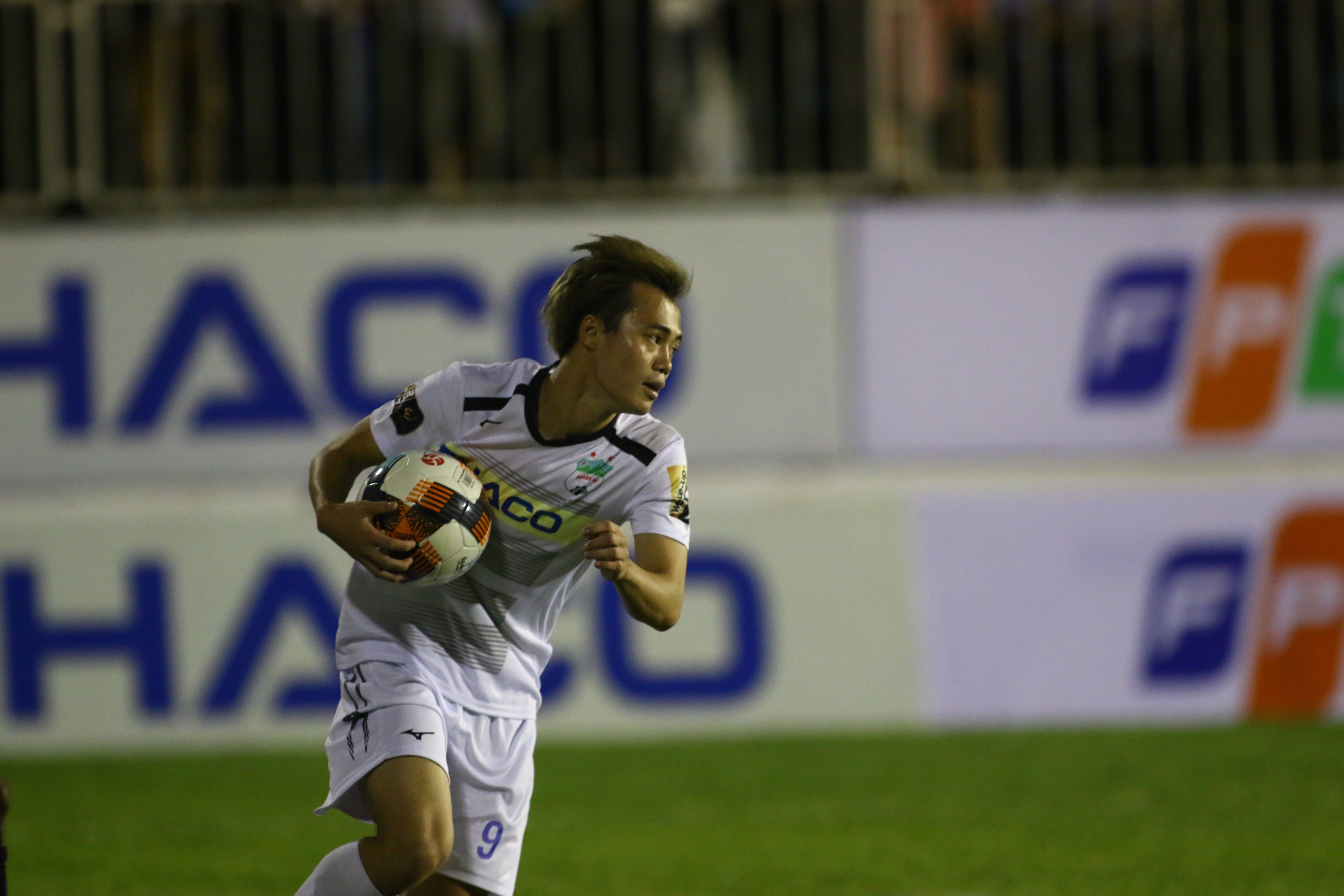 King's Cup 2019: “Thầy Park sẽ trao cơ hội đá chính cho Văn Toàn” - Bóng Đá