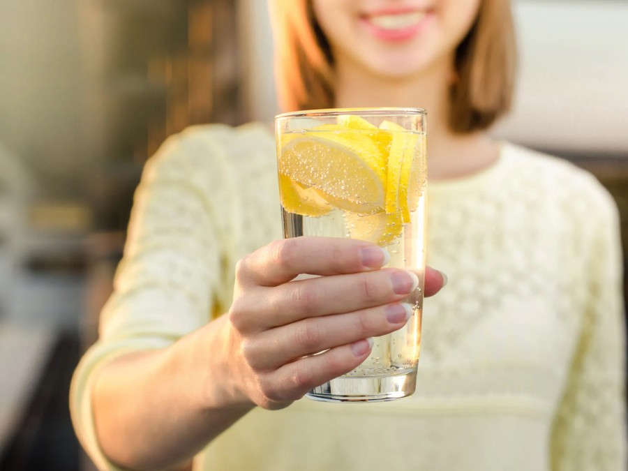 Cách uống nước chanh giảm cân, không sợ xót ruột