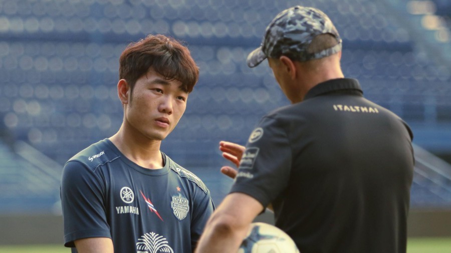 Buriram thiệt quân, cơ hội vàng cho Lương Xuân Trường? - Bóng Đá