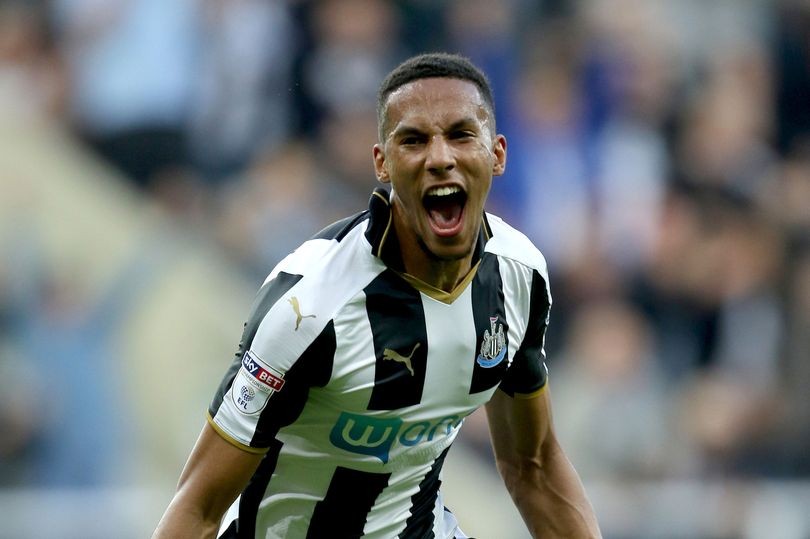 Spurs keen on signing former Arsenal star as Premier League side SLAP £20M price tag on ace’s head - Bóng Đá