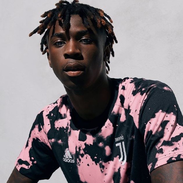 Juventus lại tiếp tục ra mắt một trang phục 