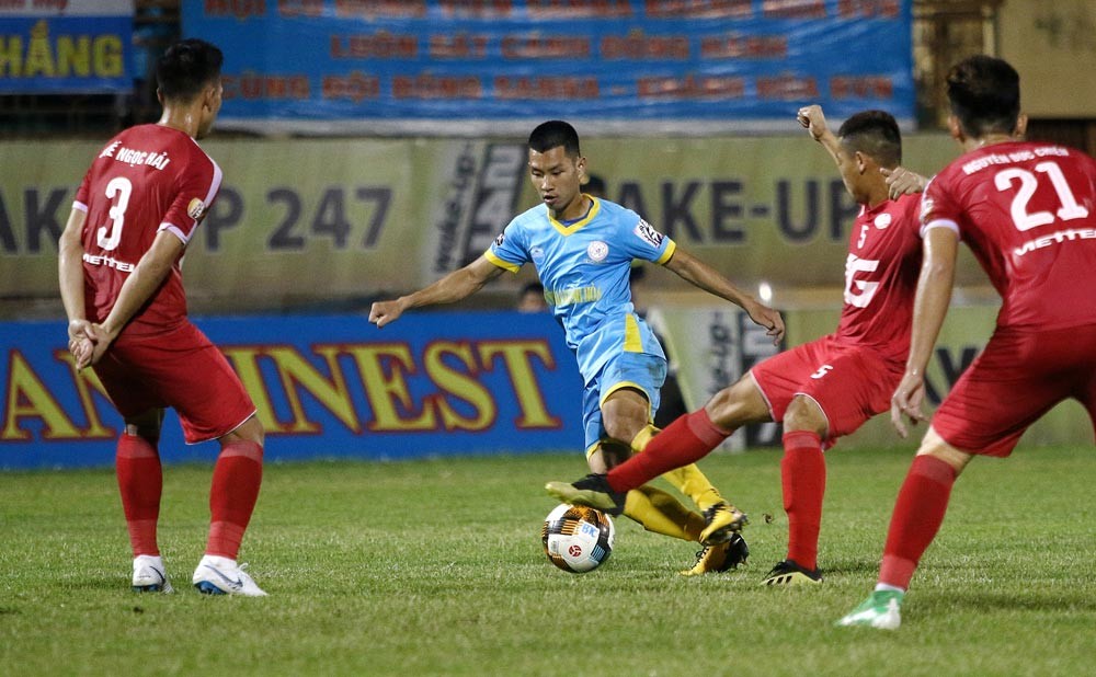 Nảy lửa cuộc chiến 2 đầu bảng xếp hạng V-League - Bóng Đá
