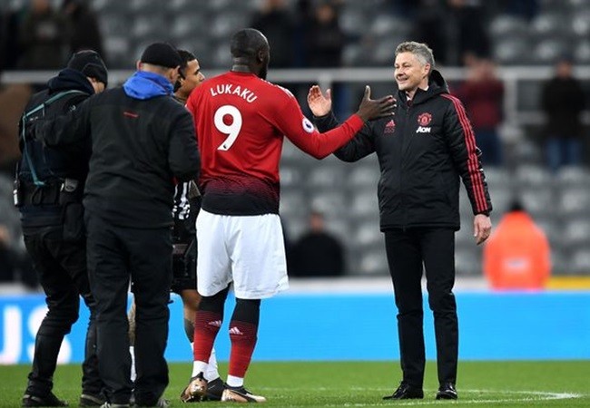 Tại sao Man Utd không cần mua tiền đạo thay thế Lukaku? - Bóng Đá