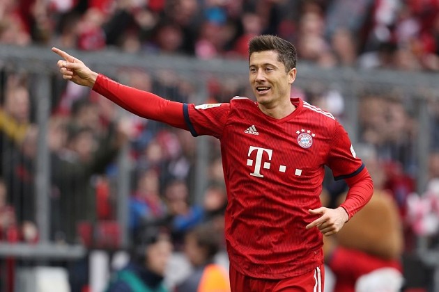 Lewandowski cam kết tương lai với Bayern - Bóng Đá