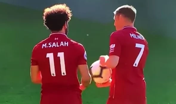 Salah không vui khi Milner cướp penalty - Bóng Đá