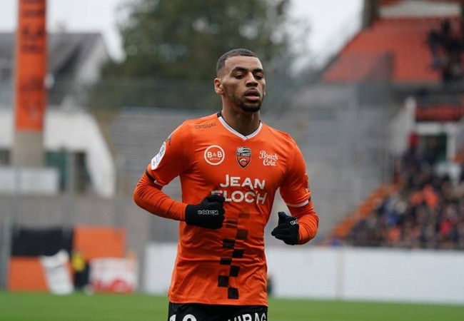 arsenal agree prepare personal terms with alexis claude maurice - Bóng Đá