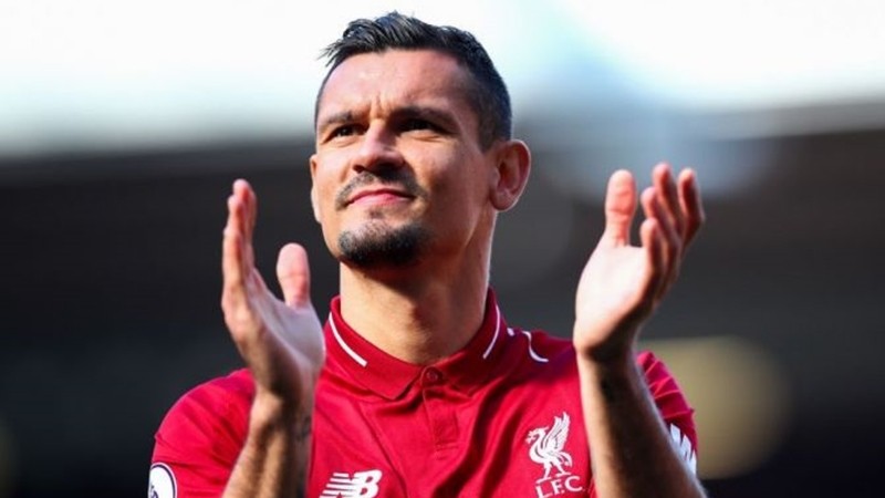 Lovren về Milan: https://gianlucadimarzio.com/it/calciomercato-milan-lovren-massara-ds - Bóng Đá