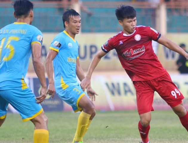 Đòi lại ngôi đầu từ ĐKVĐ Hà Nội: TPHCM đã bắt đầu mơ vô địch - Bóng Đá