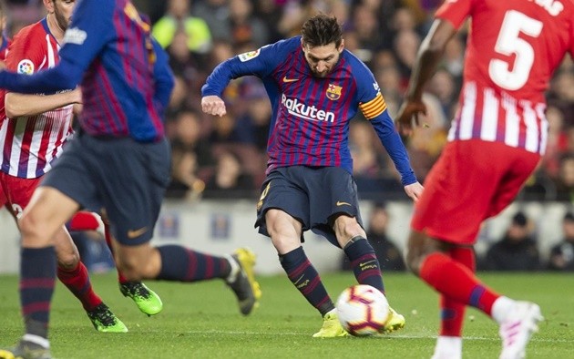 Lo tương lai MU, Solskjaer dự khán và tận mắt chứng kiến phong độ hủy diệt của Messi - Bóng Đá