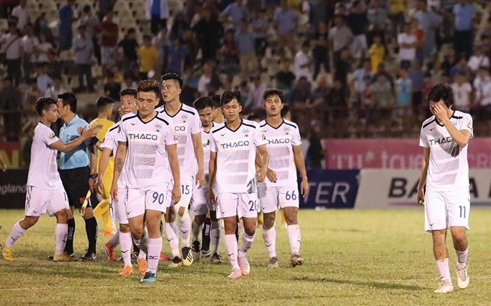 5 điều rút ra sau lượt đi V-League 2019: HAGL lận đận, cối xay HLV - Bóng Đá