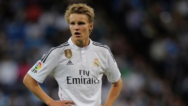 Odegaard gặp Ajax - Bóng Đá