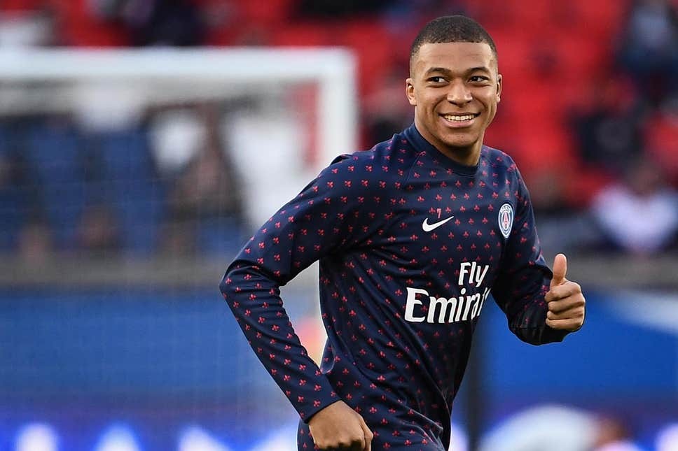 Mbappé will sign an extension with PSG after this season that will increase his wages closer to what Neymar earns.  - Bóng Đá