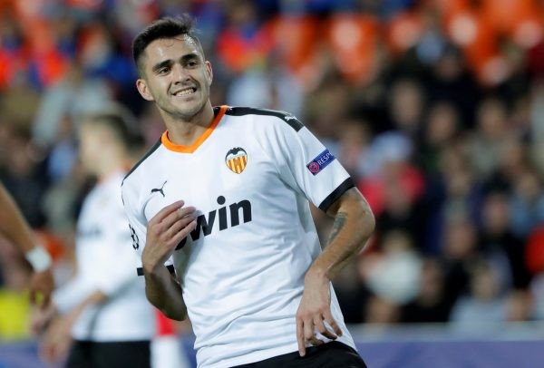 Man Utd sent scouts to watch Valencia striker Maxi Gomez score twice vs Barcelona ahead of potential summer transfer - Bóng Đá
