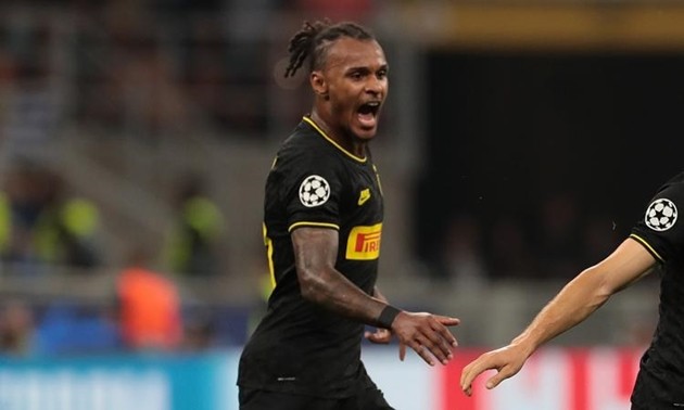 Steve Bruce nói về việc mua Valentino Lazaro - Bóng Đá