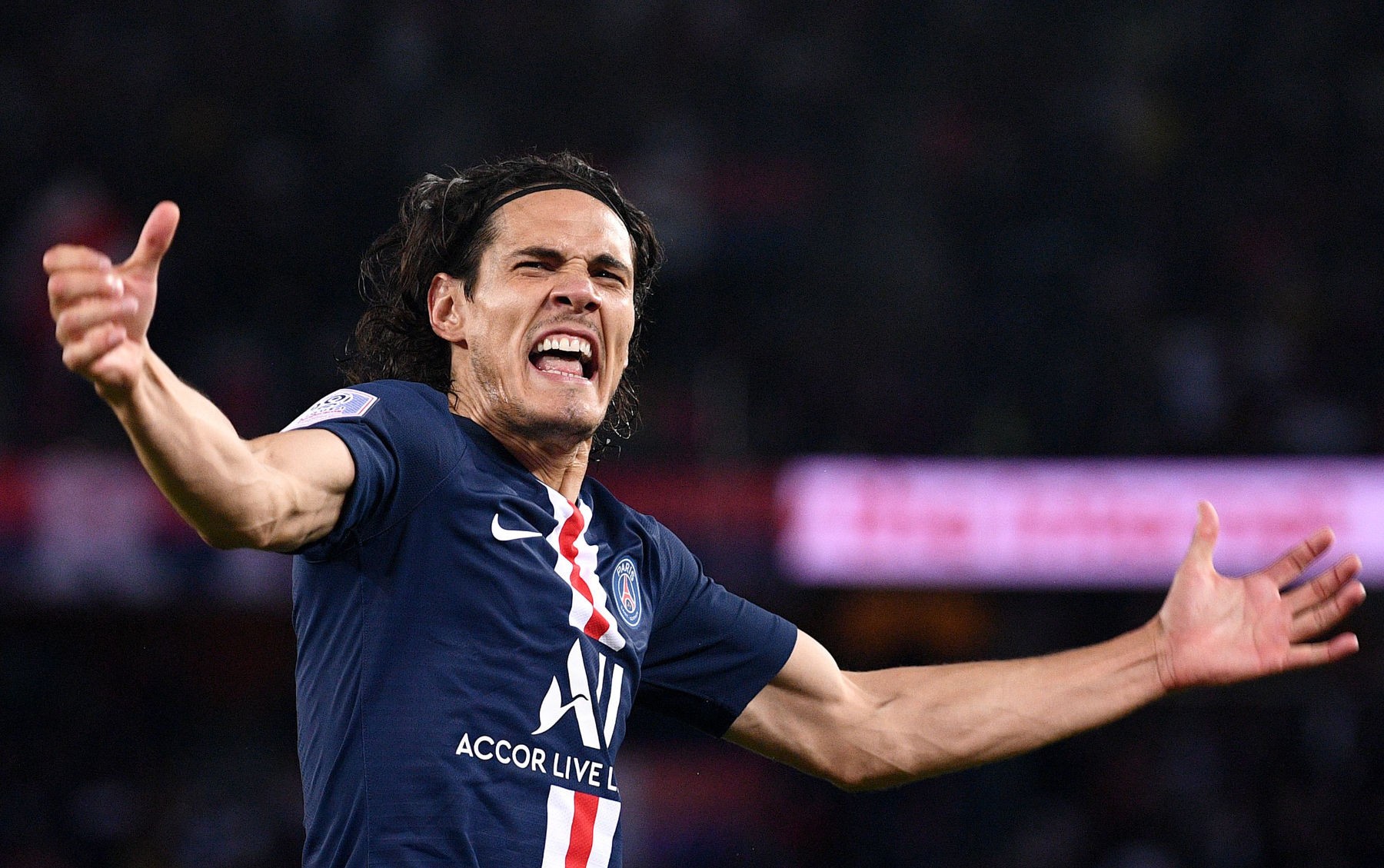 Edinson Cavani may choose Chelsea transfer over Man Utd for one reason - Bóng Đá