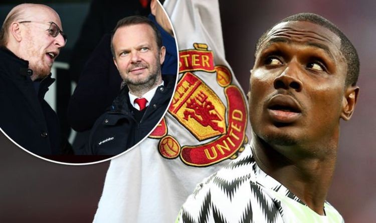 Odion Ighalo poses with Manchester United shirt for first time - Bóng Đá