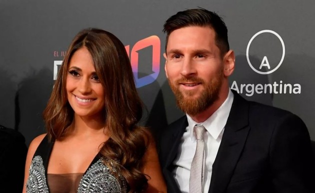 Tấm ảnh Messi chụp cùng vợ hơn 20 năm trước - Bóng Đá
