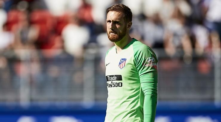 7 players Manchester United could sign to improve their fortunes this summer  - Bóng Đá