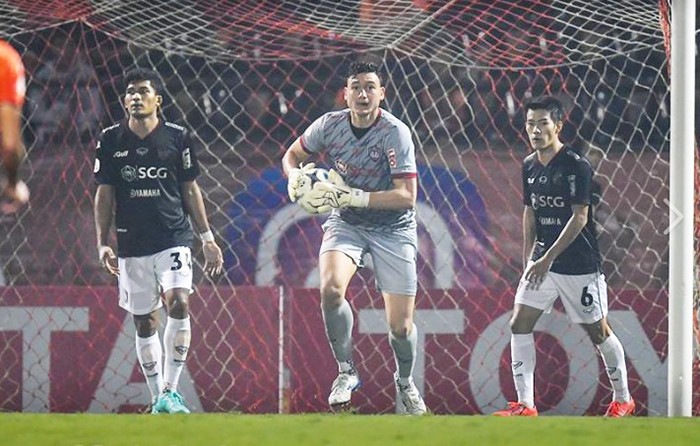 Không phải Văn Lâm, đây mới là nguyên nhân khiến Muangthong chìm sâu khủng hoảng - Bóng Đá