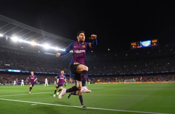 Messi không thèm bắt tay Smalling - Bóng Đá