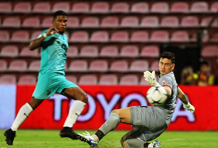 Đặng Văn Lâm chơi xuất sắc, Muangthong vẫn trắng tay trước Bangkok - Bóng Đá