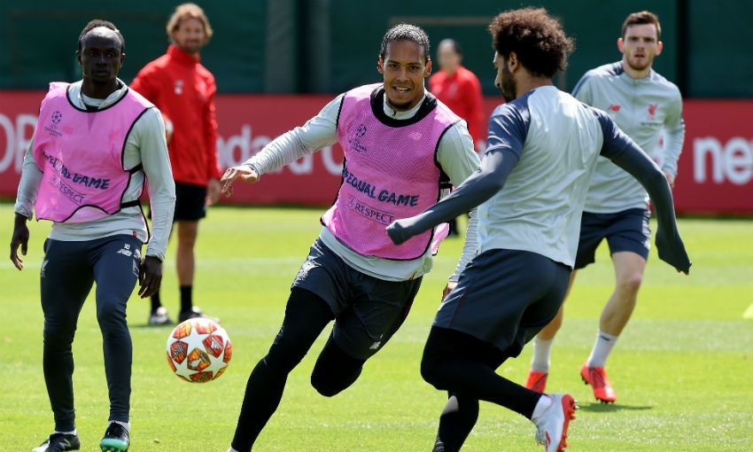 Liverpool tập  - Bóng Đá