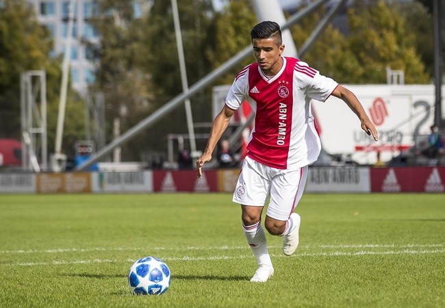 Mất hết trụ cột? Không sao! Ajax đã có 4 sao mai 'cây nhà lá vườn' này - Bóng Đá