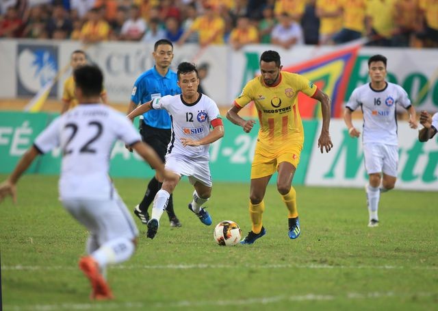 Hạ SHB Đà Nẵng, Nam Định khiến Quảng Nam 