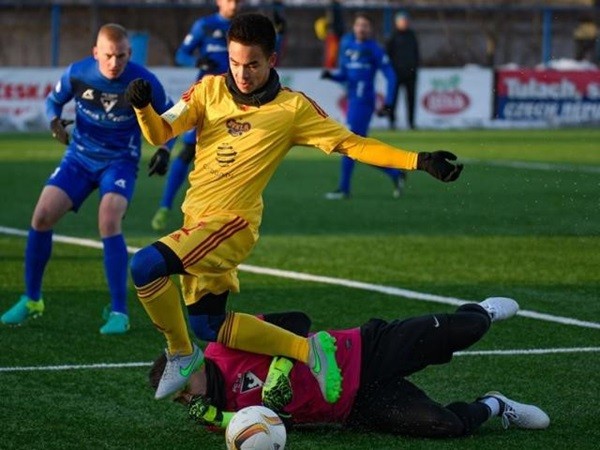 Tân binh của Viettel chạy nhiều hơn đội trưởng Liverpool - Bóng Đá