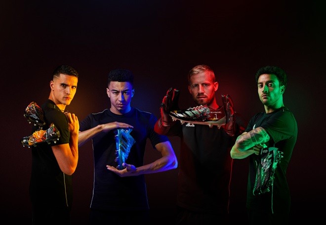 Lingard, Anderson, Schmeichel, Lamela mang giày mới  - Bóng Đá