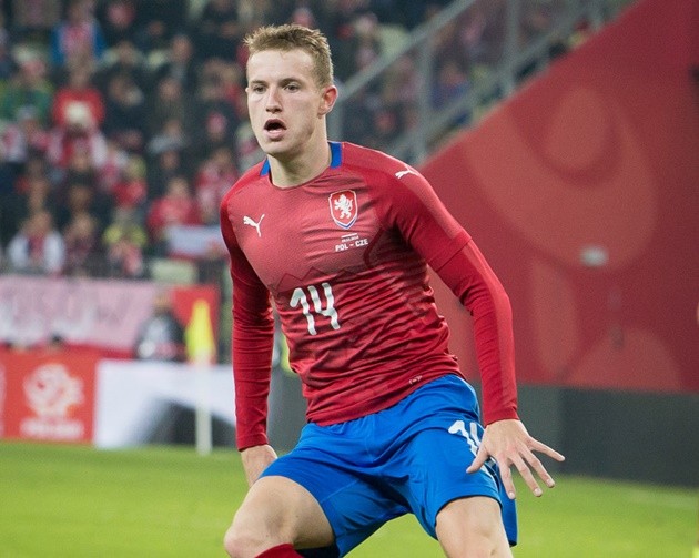 Mục tiêu Arsenal Jankto phê pha shisha - Bóng Đá