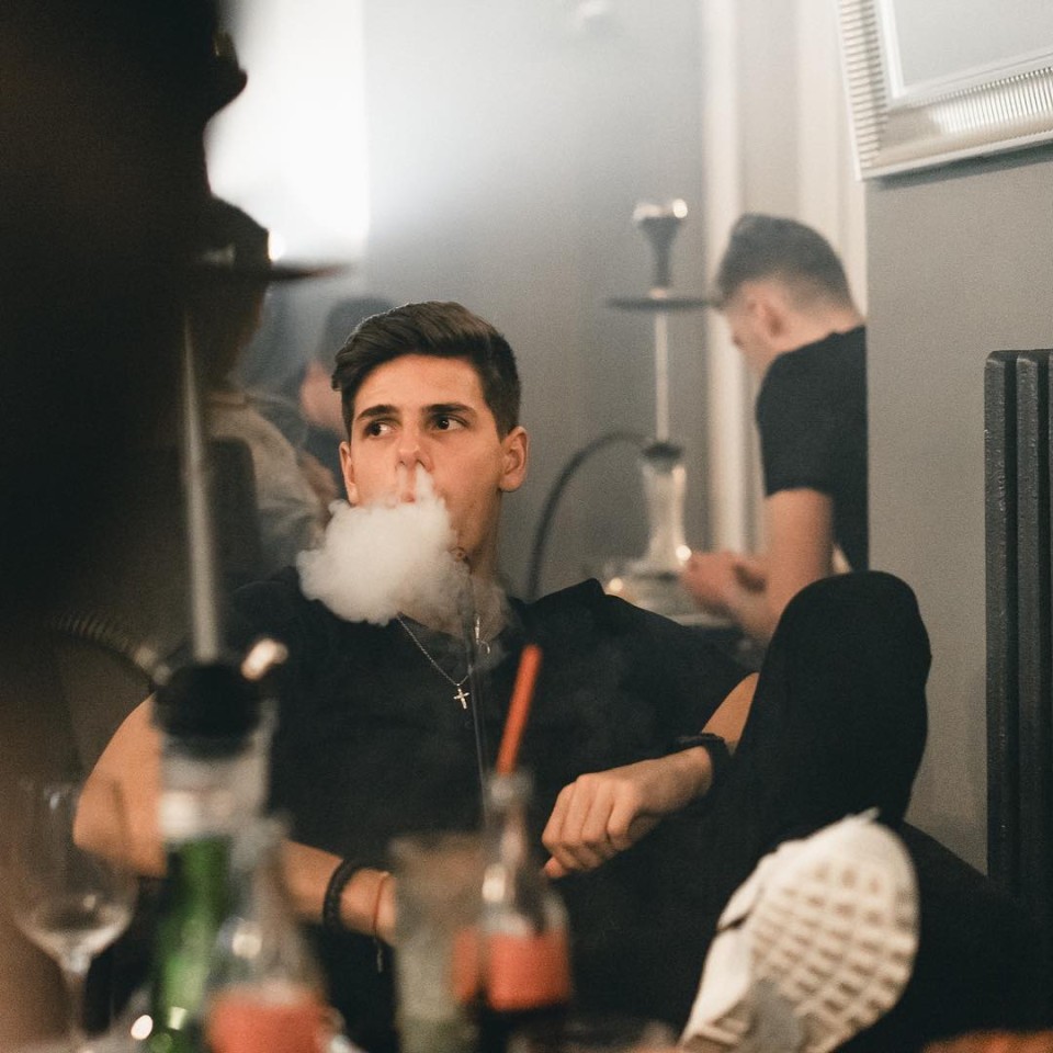 Mục tiêu Arsenal Jankto phê pha shisha - Bóng Đá