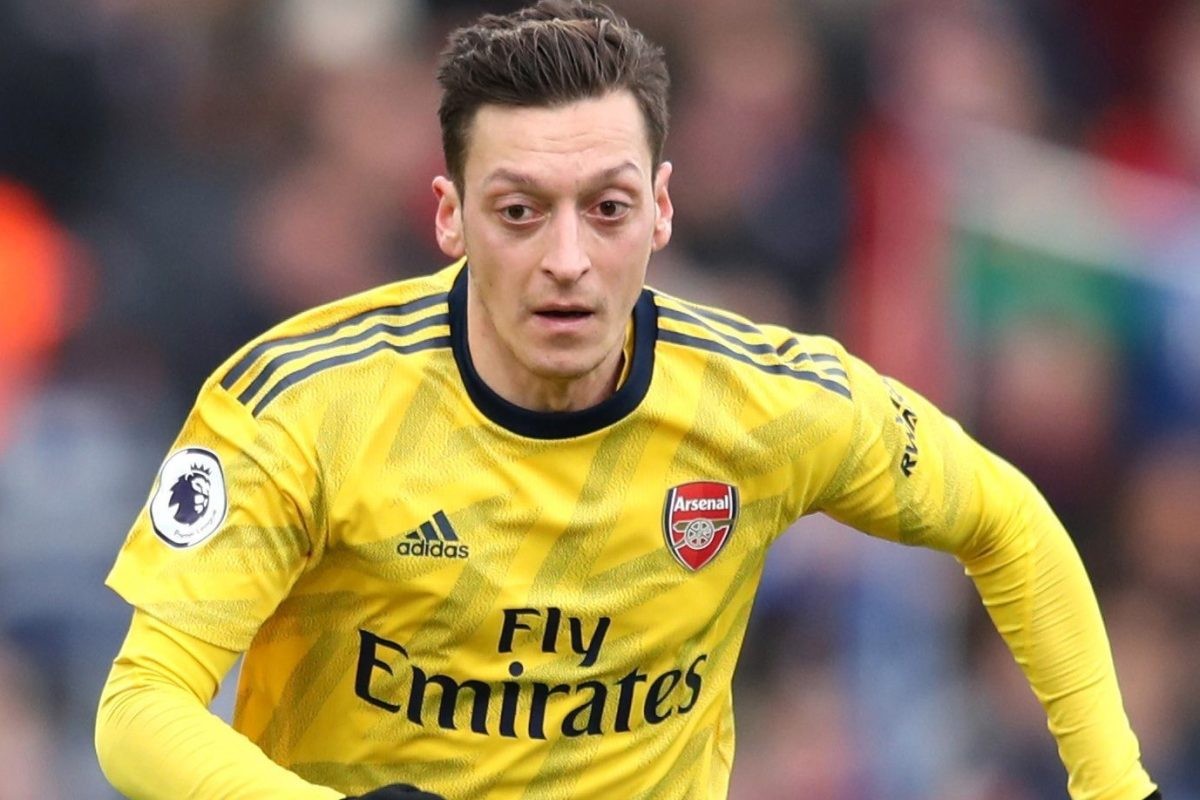 Điểm tin 16/01: M.U chốt HĐ tân binh; Xong tương lai Ozil ở Arsenal - Bóng Đá