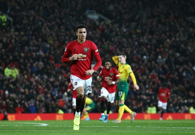 Ngoại Hạng Anh coi chừng! Man Utd đã chán làm 'Robin Hood' - Bóng Đá