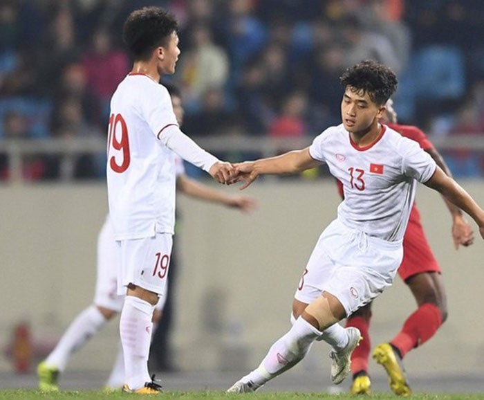 Lộ nội dung mảnh giấy HLV Park Hang-seo gửi cho Quang Hải - Bóng Đá