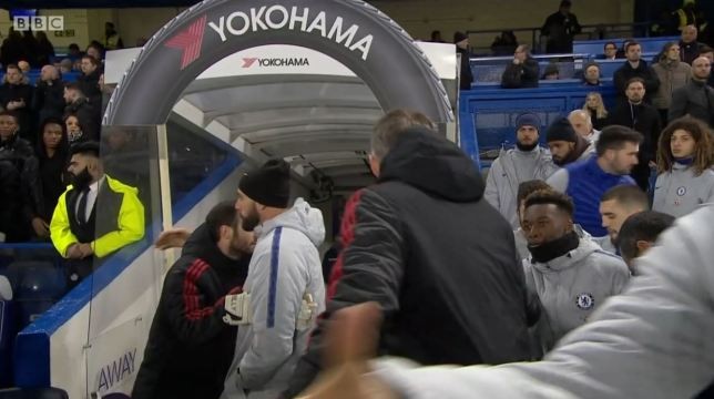 Solskjaer bắt tay Odoi - Bóng Đá