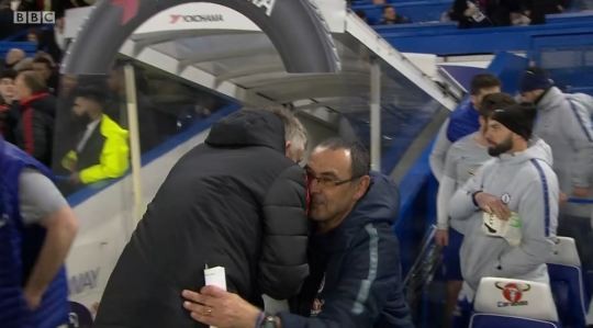 Solskjaer bắt tay Odoi - Bóng Đá