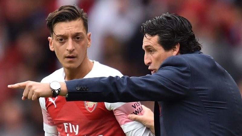 Ozil từ chối 