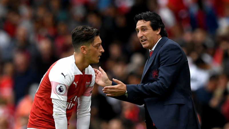 Đây, bằng chứng cho thấy Ozil đã quá ngán ngẩm Emery  - Bóng Đá