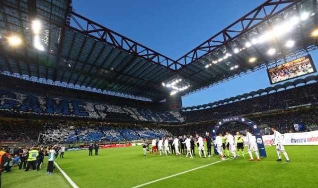 Cán mốc 600 bàn, Ronaldo được 2 đồng đội công kênh - Bóng Đá