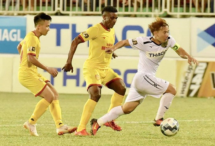 Vòng 9 V-League 2019: TP.HCM xây chắc ngôi đầu, nổi lửa Hàng Đẫy - Bóng Đá