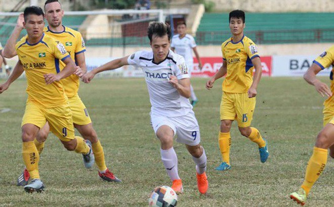 5 điểm nhấn vòng 13 V-League: Thất vọng HAGL; TP.HCM vô địch lượt đi - Bóng Đá